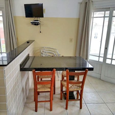 ボンビーニャスAp 1 Dorm - Res Ilha Das Gales - Ate 4 Pessoasアパートメント エクステリア 写真